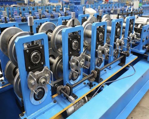 خرید ماشین کاملا اتوماتیک C Purlin ماشین فولادی پروفایل Cz ماشین شکل گیری رول 3.0mm online manufacture